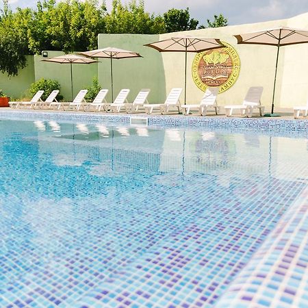 Zelenyi Kampus Hotel Одеса Екстериор снимка