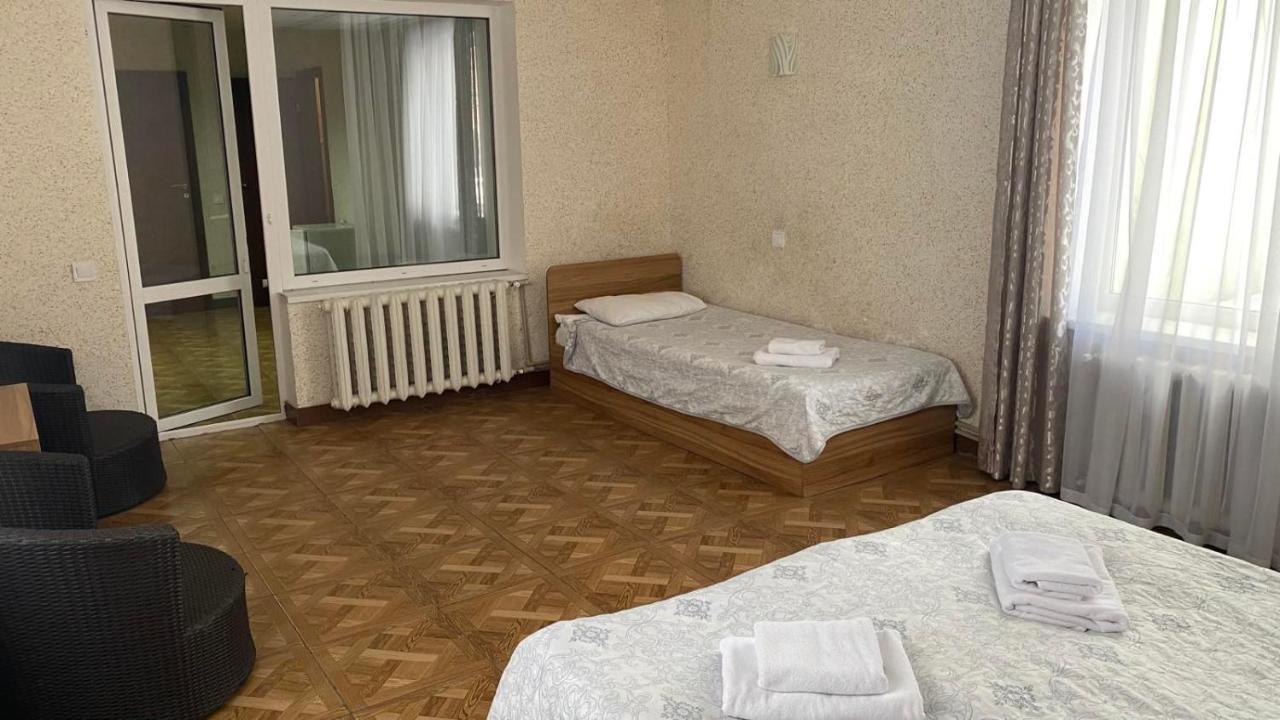 Zelenyi Kampus Hotel Одеса Екстериор снимка