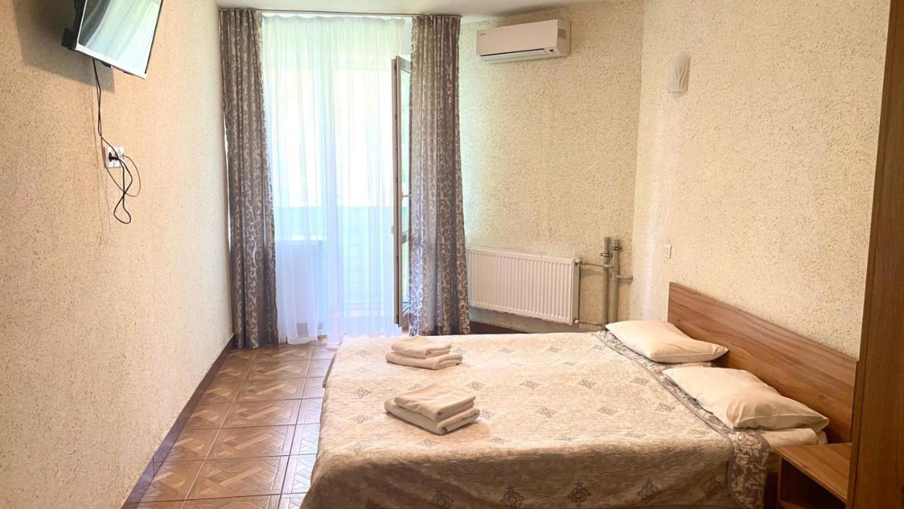 Zelenyi Kampus Hotel Одеса Екстериор снимка