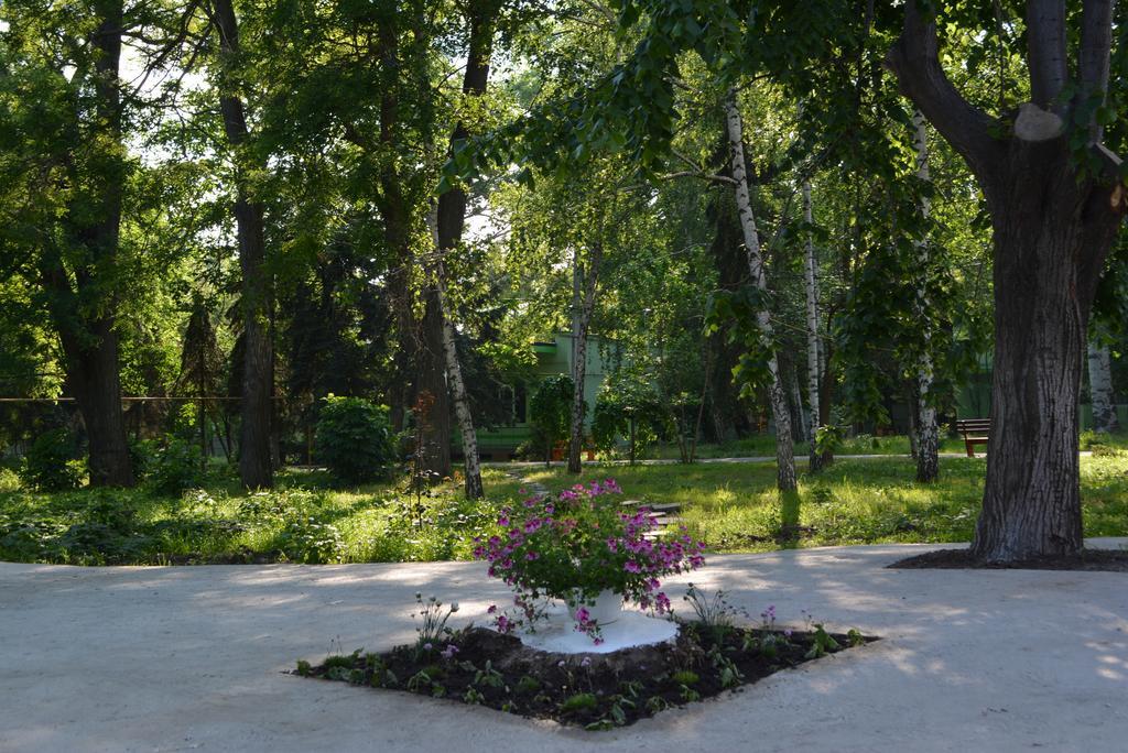 Zelenyi Kampus Hotel Одеса Екстериор снимка