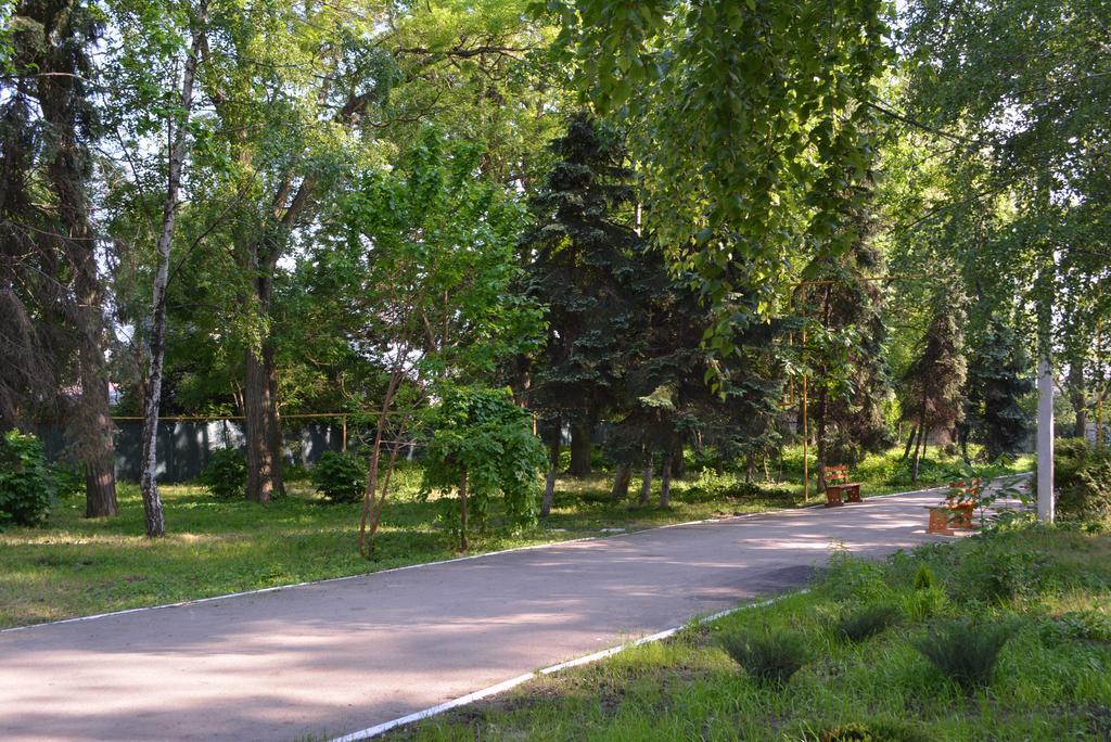Zelenyi Kampus Hotel Одеса Екстериор снимка