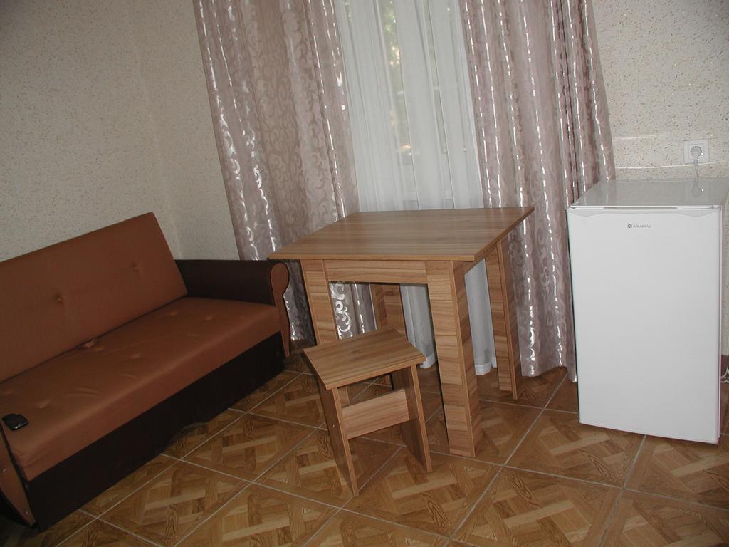 Zelenyi Kampus Hotel Одеса Екстериор снимка
