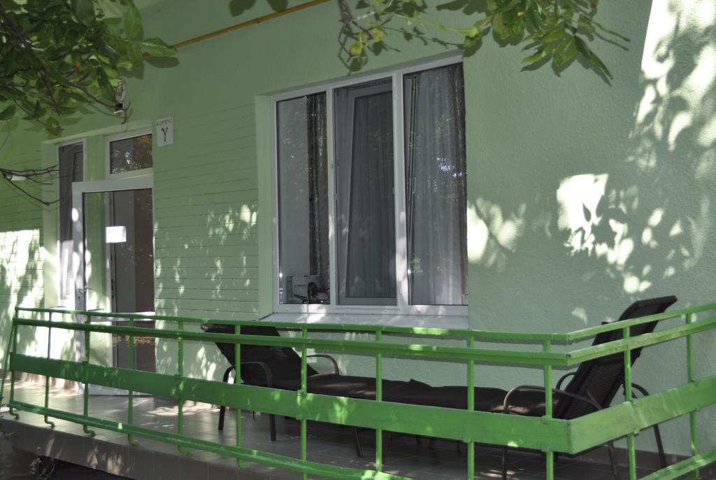 Zelenyi Kampus Hotel Одеса Екстериор снимка