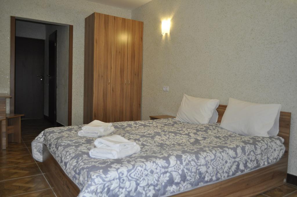 Zelenyi Kampus Hotel Одеса Екстериор снимка