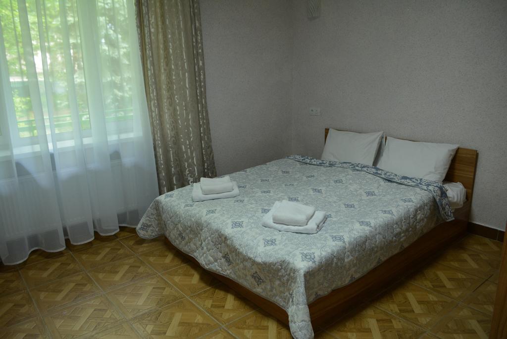 Zelenyi Kampus Hotel Одеса Екстериор снимка